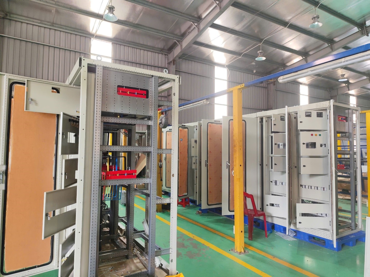 HVC Hưng Yên sản xuất tủ điện MSB HVC Hưng Yên sản xuất tủ điện MSB